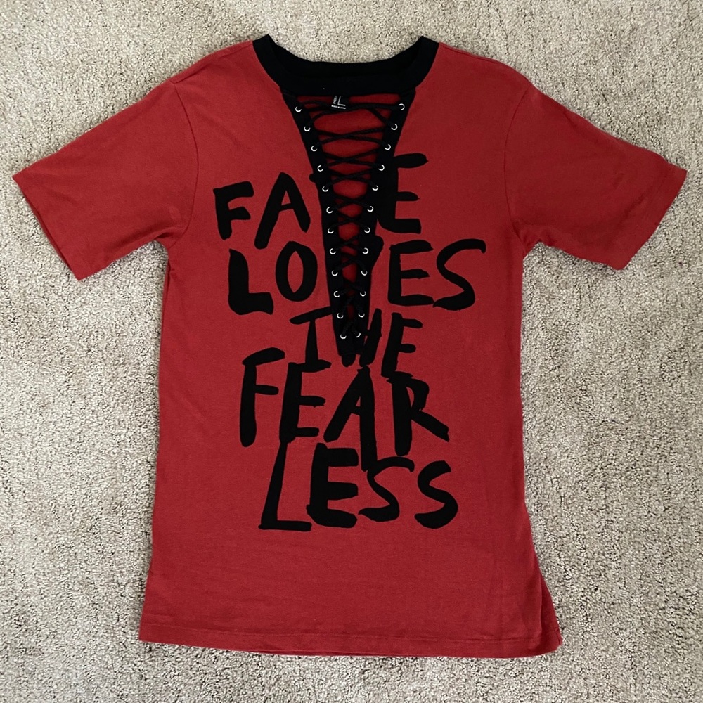 Forever 21 loose fitting red graphic band tee